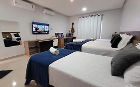 Loft1 suíte entrada privativa equipado, para até quatro pessoas a 4 minutos do aeroporto de Marabá